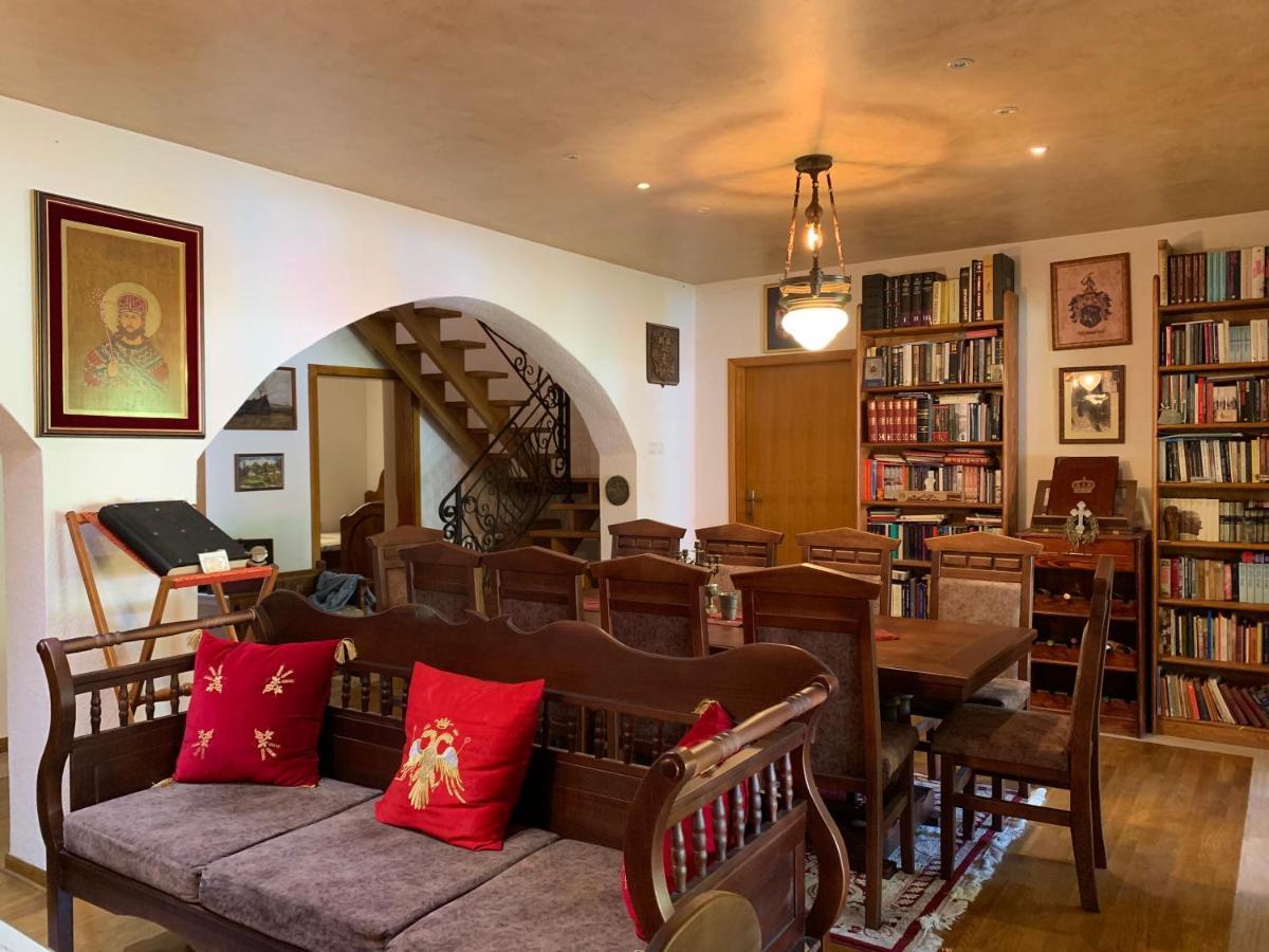 Domacinstvo Bakic Guest House Irig Ngoại thất bức ảnh